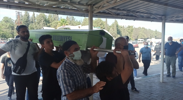 GÜNCELLEME Hatay’da evde ölü bulunan anne ve 2 çocuğunun cenazesi defnedildi