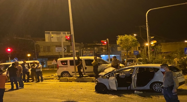 Adana’da meydana gelen trafik kazasında 2’si polis 5 kişi yaralandı
