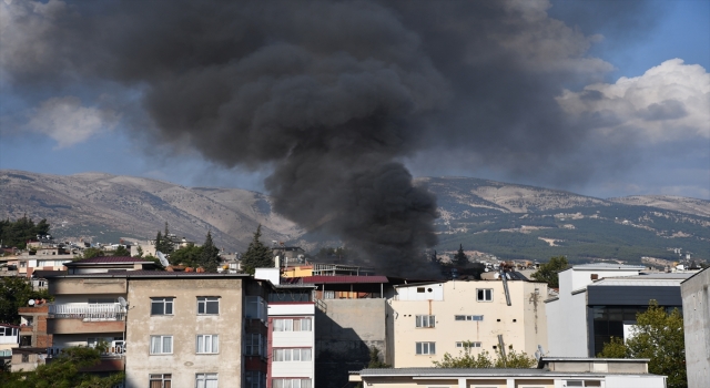 Kahramanmaraş’ta metruk binada çıkan yangın söndürüldü