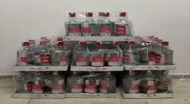 Antalya’da 78 litre kaçak alkol yakalandı