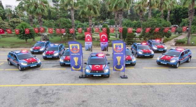 Antalya jandarmasına 11 yeni devriye aracı