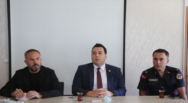 Aladağ Kaymakamı Çırak muhtarlarla bir araya geldi
