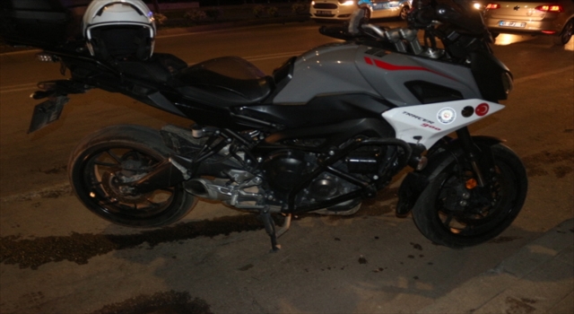 Adana’da motorize trafik ekibiyle otomobilin çarpışması sonucu 2 polis yaralandı