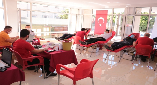 Mersin’de jandarma personeli kan bağışında bulundu