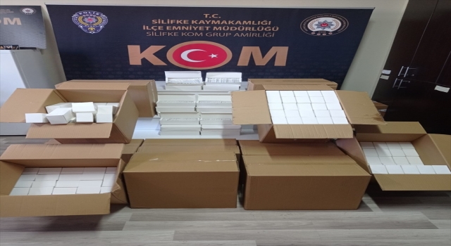 Mersin’de bir depoda 106 bin makaron ele geçirildi