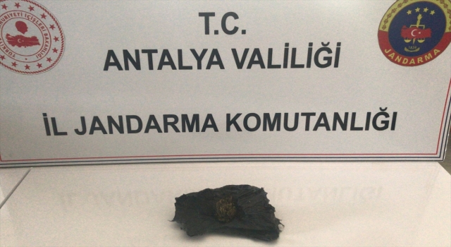 Üzerlerinde uyuşturucu bulunan 2 şüpheli yakalandı