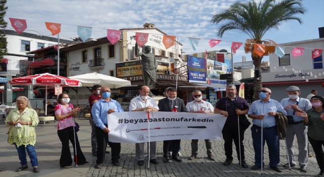 Antalya’da ”Dünya Beyaz Baston Körler Bağımsızlık ve Güvenlik Günü” etkinliği
