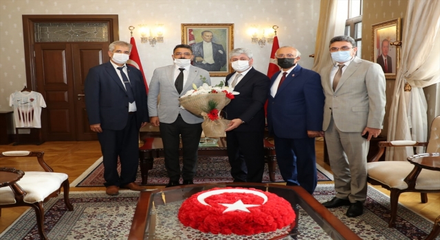 Hatay Valisi Doğan, muhtarları kabul etti