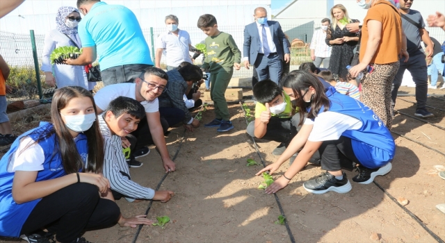 Antalya’da ”Otizmli Çiftçiler Üretiyor” projesi başladı