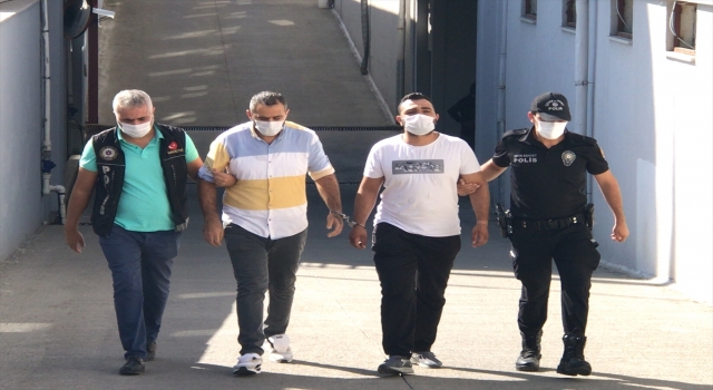Adana’da oto yıkamacıda uyuşturucu satışı yaptığı iddiasıyla 2 kişi yakalandı