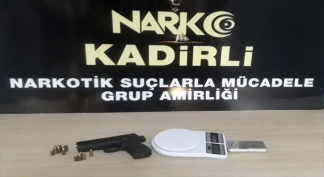 Osmaniye’de uyuşturucu operasyonlarında 8 zanlı yakalandı