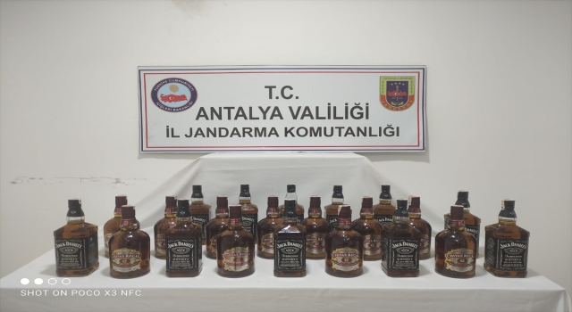 Manavgat’ta bir evde 22 litre sahte içki ele geçirildi