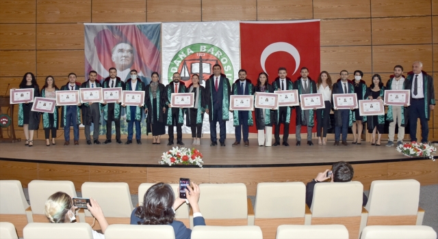 Adana’da stajını tamamlayan 30 avukat ruhsatlarını aldı