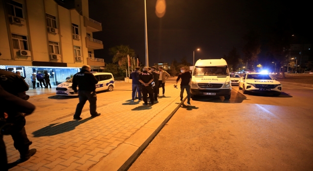 Antalya’da kız arkadaşını bıçaklayan kişi gözaltına alındı