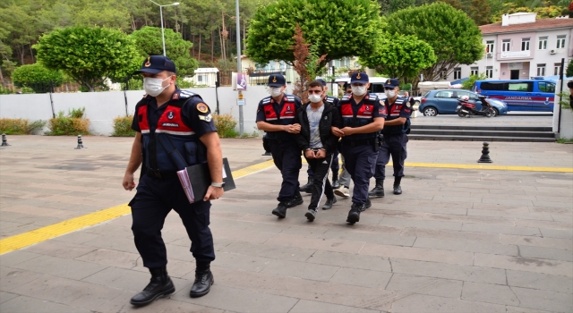 Antalya’da inşaatlardan hırsızlık yaptıkları iddiasıyla 3 şüpheli yakalandı