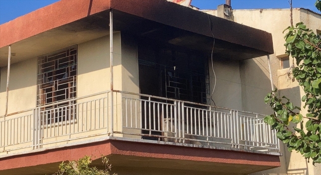 Mersin’de yangın çıkan evde hasar oluştu