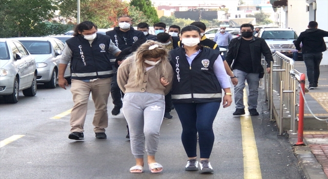Adana’da ikinci kattaki daireden düşen kişi öldü