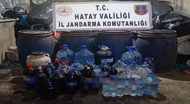 Hatay’da evinin bodrumunda sahte alkol üreten şüpheli yakalandı