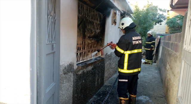 Adana’da kiracının ev sahibine kızıp yaktığı iddia edilen konut kullanılamaz hale geldi