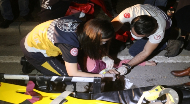 Adana’da otomobilin çarptığı çocuk yaralandı