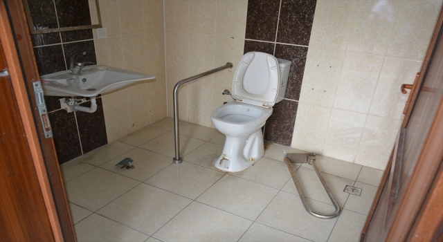 Mersin’de bazı belediye tesisleri tahrip edildi