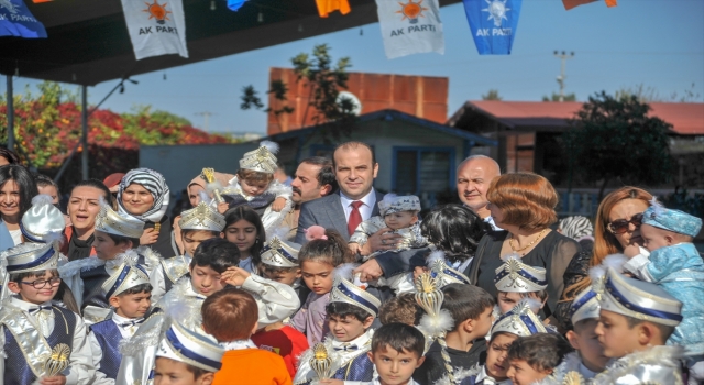 Antalya’da çocuklar sünnet şöleninde eğlendi