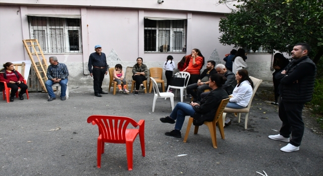 Libya’da kurtarılan 7 Türk vatandaşından Halil Gözel’in Adana’daki ailesi sevinç yaşadı