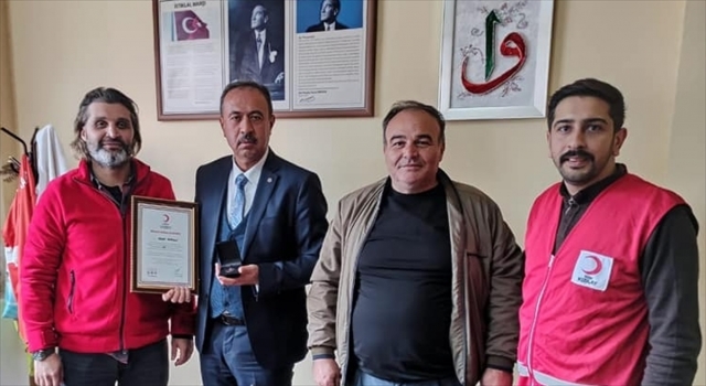 İlçe Milli Eğitim Müdürü Beydilli’ye Türk Kızılay’dan bronz madalya