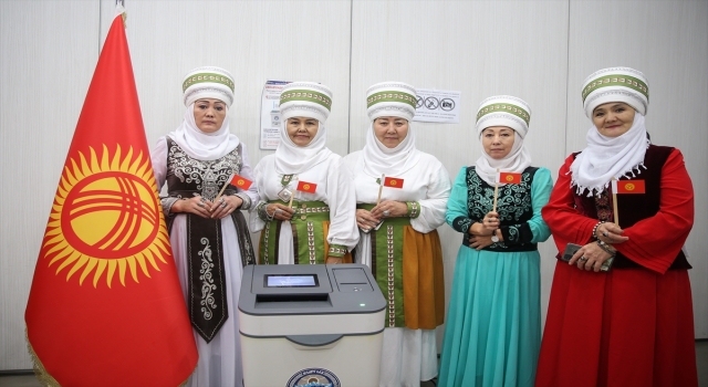 Antalya’daki Kırgızlar, ülkelerindeki genel seçim için sandık başına gitti