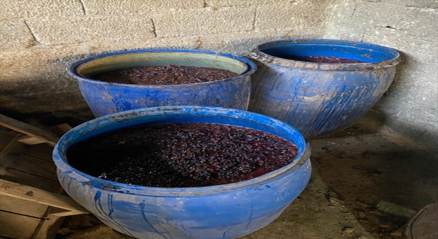 Adana’da 3 bin 655 litre sahte içki ile 2 bin 250 litre etil alkol ele geçirildi
