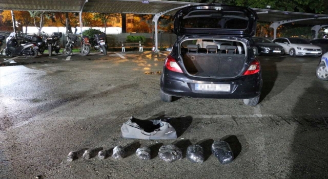 Mersin’de 5 kilo 481 gram esrar ele geçirildi, 2 şüpheli yakalandı