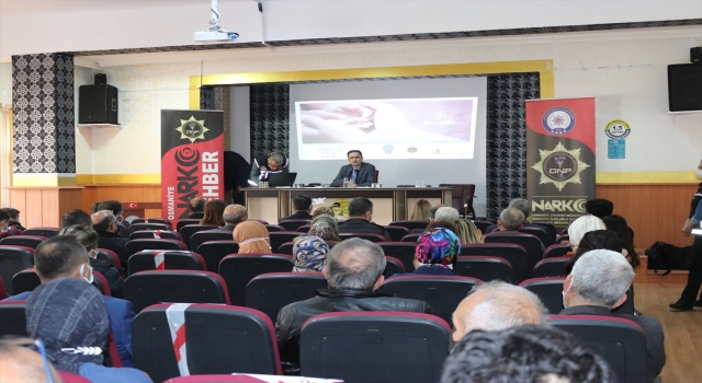 Osmaniye’de okul müdürleri uyuşturucuyla mücadele konusunda bilgilendirildi