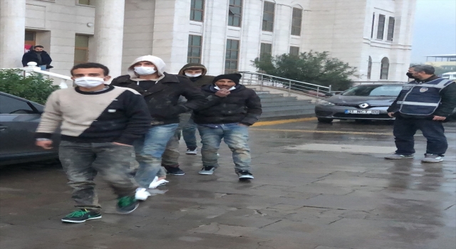 Hatay’da yurda kaçak giren 8 yabancı uyruklu yakalandı