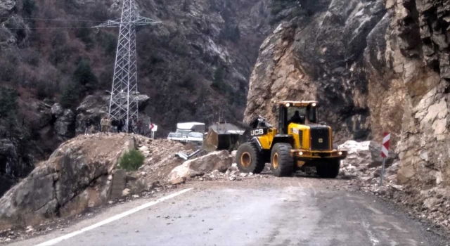 Kahramanmaraş’ta kar yağışı ve sağanak hayatı olumsuz etkiledi