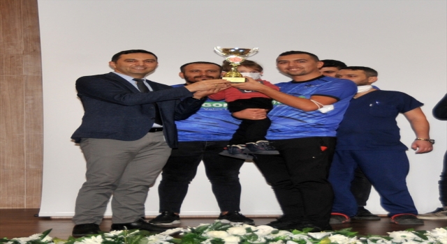 Adana Şehir Eğitim ve Araştırma Hastanesi futbol turnuvası sona erdi