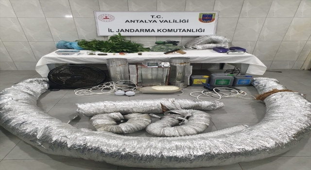 Antalya’da uyuşturucu operasyonunda iki şüpheli yakalandı