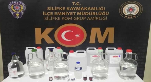 Mersin’de sahte içki operasyonunda 4 şüpheli yakalandı