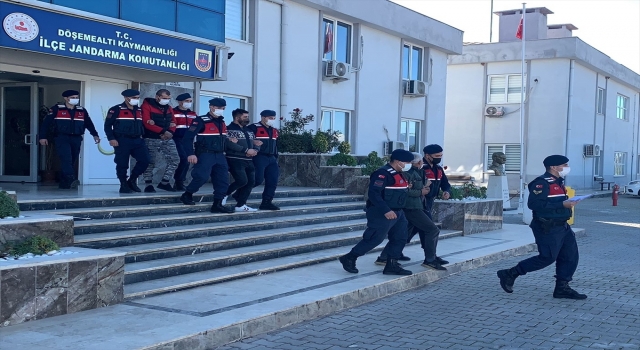 Antalya’da aranan firari 2 hükümlü yakalandı
