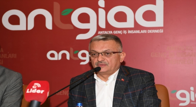 Antalya’da 2022’de hedef 15,6 milyon turisti aşmak
