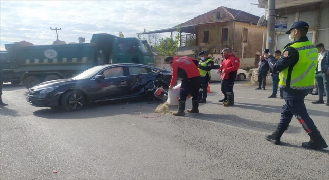 Mersin’de otomobille motosikletin çarpıştığı kazada 2 kişi yaralandı