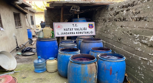Hatay’da 6 bin 280 litre sahte içki ele geçirildi