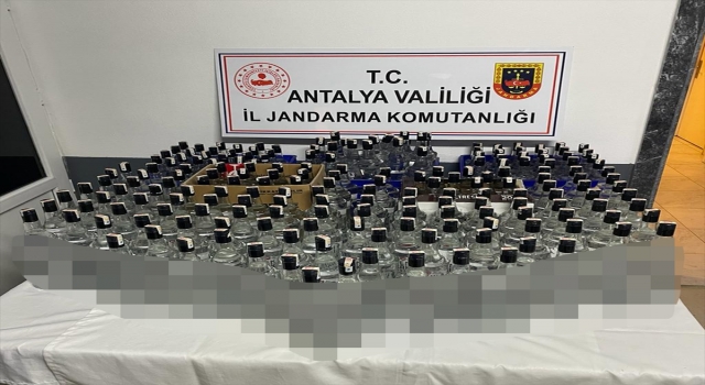 Manavgat’ta markette 236 litre sahte içki ele geçirildi