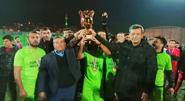 Türkoğlu Belediyesi’nin düzenlediği mahalleler arası futbol turnuvası sona erdi