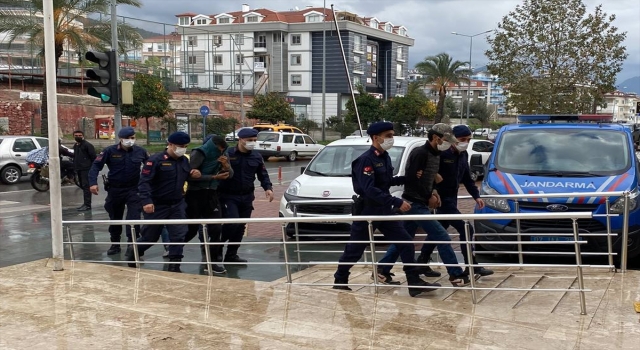 Alanya’da 3 hırsızlık şüphelisi gözaltına alındı