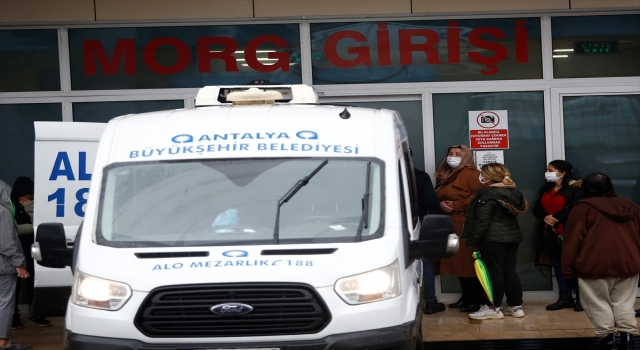 Antalya’da kafede çıkan tartışmada silahla vurulan genç kız hayatını kaybetti