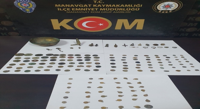 Antalya’da durdurulan araçta tarihi eser ele geçirildi