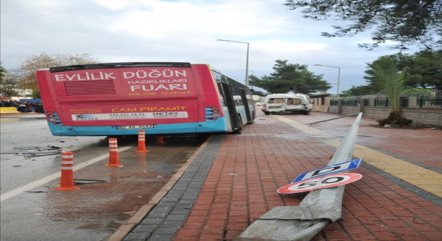 Antalya’da zincirleme trafik kazasında 5 kişi yaralandı