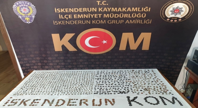 Hatay’da otomobilde 1206 bronz ve gümüş sikke ele geçirildi
