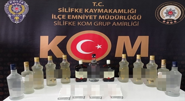 Mersin’de kaçak 700 elektronik sigara ve 13 şişe içki ele geçirildi