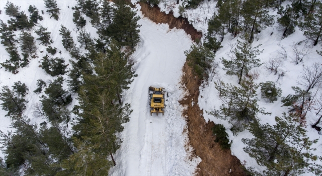 Hatay’da karla kapanan yayla yolları ulaşıma açıldı